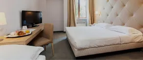 Smy Hotel Area Roma - Image 4