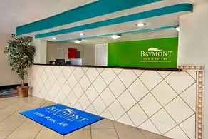 Express Inn and Suites - Image 4
