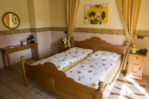 Welcome Inn - Image 5
