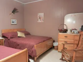Domaine Joseph Ross Bed and Breakfast - Image 3