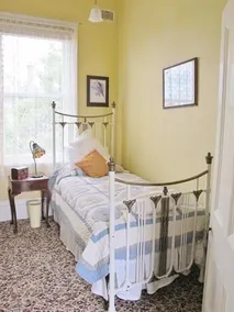 Camperdown Accommodation: Edwardia short-stay - Image 5