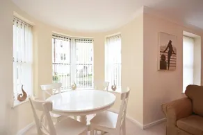 Town or Country - Osborne House Apartments - Image 5