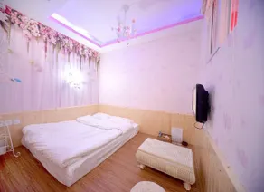 Half Mile Blue Hostel - Image 5