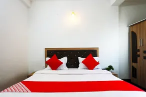 Hotel Lotus Palace - Image 3