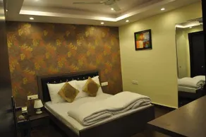 Diamond Inn - Image 5