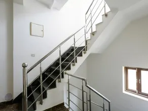 Hotel Nihon by OYO Rooms - Image 4