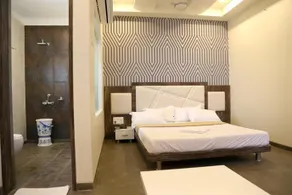 Hotel Vrinda - Image 3