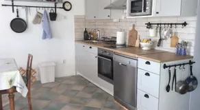 The Sea Cottage Apartments - Image 4