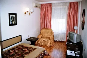 Splendid Ruse - Image 4