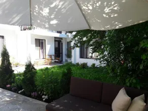 House Lia - Image 2