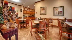 Best Western Plus Schulenburg Inn & Suites - Image 4