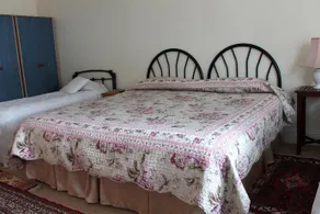 Saint Gabriel's Road Guesthouse - Image 5