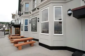 Cabot Court Hotel - Image 2