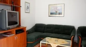 Apartments and Rooms Villa Mir - Image 5