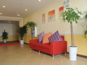 Home Inn (Guilin Lijiang Central Square) - Image 2