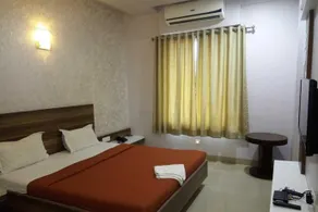 OYO 12521 Hotel Shahu And Sai Shahu - Image 4