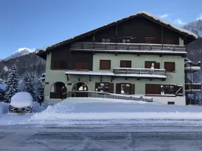Chalet Della Luna-Casa Per Ferie - Image 1