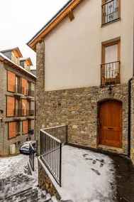 Sort Experience Live The Pyrenees - Image 2