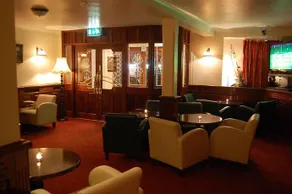Grand Hotel - Image 3