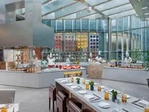 Mandarin Oriental Executive Apartment - Image 2