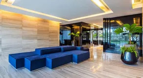 Two Moons Hotel Wongamat Pattaya - Image 3