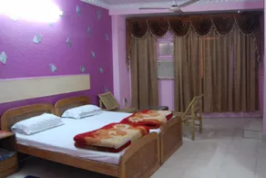 Royale Paradise - Image 2