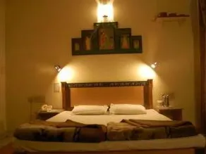 Hotel The Queen By Vivo Hotels - Image 3