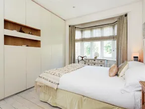 Veeve 3 Bed Family House Dalgarno Gardens Notting Hill - Image 5