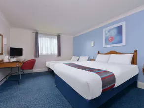 Travelodge Oldham Chadderton Hotel - Image 3