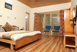 Hotel Snow Leopard - Image 1