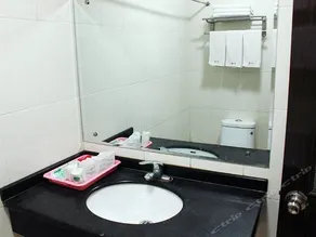 Binjiang Hotel Liuzhou - Image 3