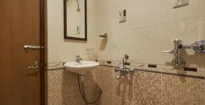 Inchara Hotel - Image 4
