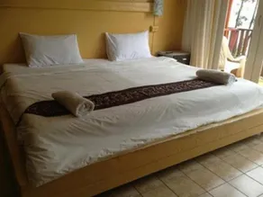 Beach House Hotel Pran Buri - Image 3