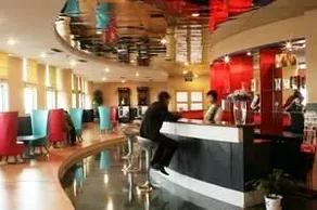 Taizhou Water Dragon Hotel - Image 2