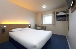 Travelodge Blackburn M65 - Image 4