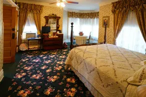 Rose Heart Inn - Image 5