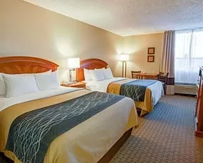Comfort Inn Muskogee - Image 2