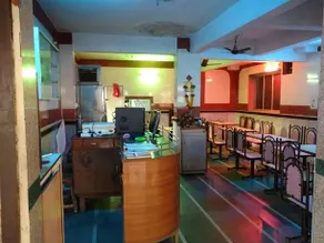 OYO 28656 HOTEL VIJAY PALACE - Image 4