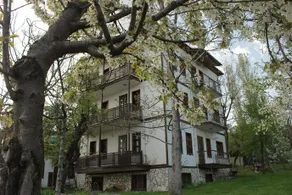 Kuscu Konak - Cafe Garden - Image 2