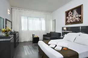 Central Park Hotel - Image 2