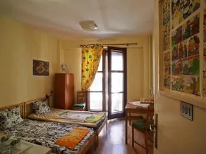 Hipster Guest Rooms - Image 5