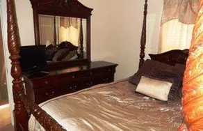 Regal Palms by Save Property Management - Image 3