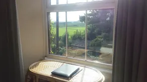 Plumtree House Bed and Breakfast - Image 5