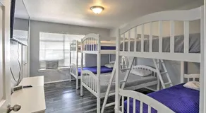 Lakefront Livingston Home w/ Boat House & Kayaks - Image 3