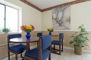 Budget Inn Charlotte - Image 5