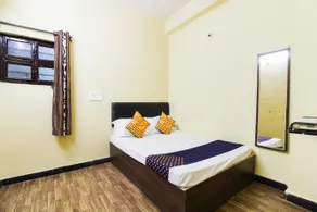 Hotel Midland Lodge by OYO Rooms - Image 4