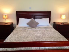 Shines Guesthouse - Image 3