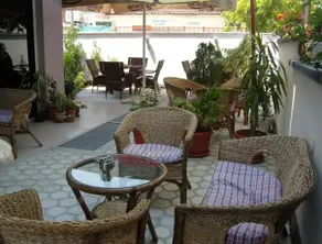Hotel Strimon Bed and Breakfast - Image 2