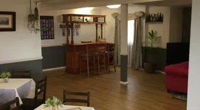 Malanda Manor Guesthouse - Image 2