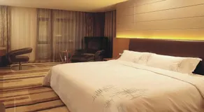 Xingchen Yungu | Modern City Design Hotel (Fengqing Park Branch, High‑tech Zone) - Image 4